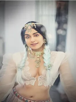 अदा शर्मा के इन कलर्ड हेयर स्टाइल्स को आप भी करें ट्राय