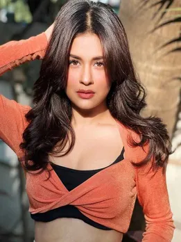 अवनीत कौर से लें हेयरस्टाइल टिप्स