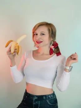 चेहरे को चमकदार बनाने के लिए खाएं ये 7 आहार