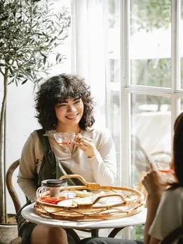 बॉडी की नेचुरल सफाई के लिए सुबह खाली पेट खाएं ये चीजें