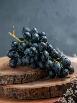 काले अंगूर खाने के फायदे अनेक