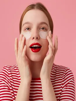 डार्क सर्कल्स से छुटकारा दिलाए ये घरेलू टिप्स