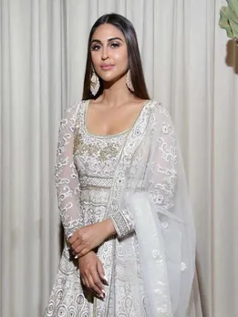 क्रिस्टल डिसूजा से लें मेकअप टिप्स