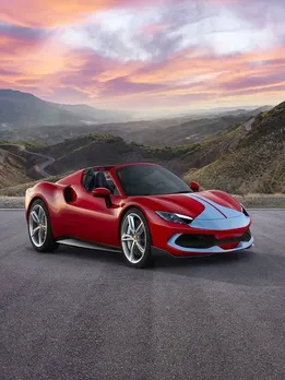 फेरारी 296 GTS: 2.9 सेकेंड में 100km की रफ्तार, जानें फीचर्स