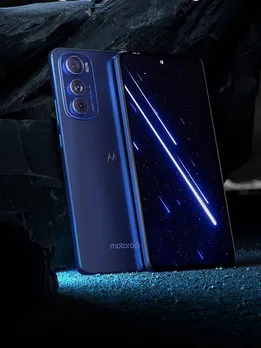 Motorola Edge 30 भारत में हुआ लॉन्च, जानें फीचर्स