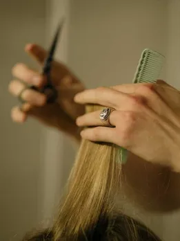 किचन में है मौजूद दोमुंहे बालों का इलाज