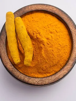 स्किन के लिए रामबाण है हल्दी, जानें फायदे