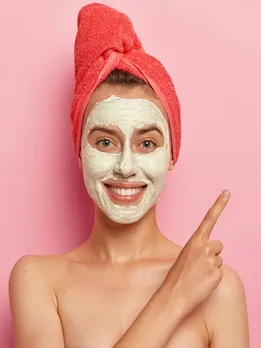 गर्मियों में मुल्तानी मिट्टी से स्किन को मिलने वाले फायदे