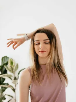 रहना है लंबे समय तक फिट और जवां तो सुबह 8 बजे से पहले कर लें ये 5 काम