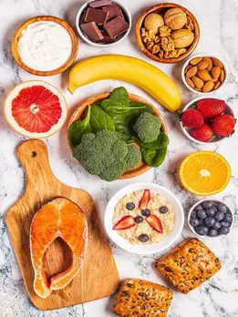 दिमाग को खुश रखने के लिए डाइट में शामिल करें ये 5 Dopamine Foods