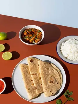 थाली में क्यों नहीं परोसनी चाहिए 3 रोटियां, जानें क्या है कारण