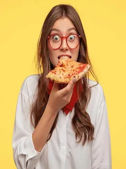 ठंड में Vitamin-D कम होने पर ना करें इन 5 चीज़ों का सेवन