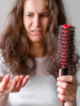 हेयर फॉल की समस्या दूर कर सकता है इस फूल से बना हेयर मास्क