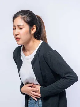 पीरियड क्रैम्प्स में फायदेमंद हैं ये 7 इंफ्लेमेटरी फूड्स