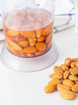 रात में इन 6 चीज़ों को भिगोकर खाने से होते हैं जबरदस्त फायदे