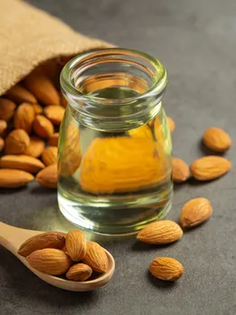 स्किन के लिए बेहद फायदेमंद है बादाम का तेल