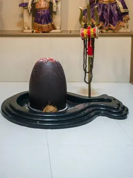 Mahashivratri 2023: शिवलिंग पर भूल से भी ना चढ़ाएं ये 6 चीज़ें