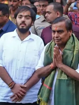 Maha Shivratri पर बाबा के दरबार में मुकेश अंबानी, दान किए इतने करोड़ रुपये