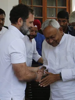 भाजपा विरोधी मोर्चा बनाने के लिए नीतीश, तेजस्वी ने की राहुल गांधी से मुलाकात