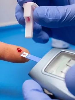 गर्मियों में Diabetes के मरीज भी खा सकते हैं ये 5 फल