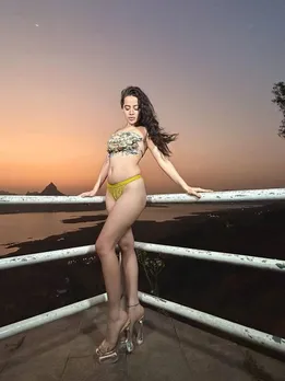 उर्फी जावेद का लेटेस्ट लुक फैंस को आया पसंद