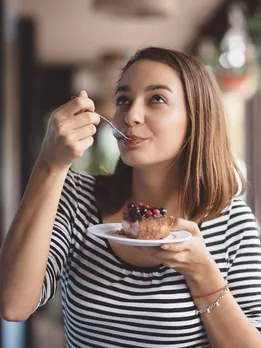 30 के बाद ना खाएं ये 7 चीज़ें, शरीर पर हो सकता है बुरा असर