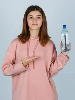 जानिए प्लास्टिक की बोतल में पानी पीने के क्या होते हैं नुकसान