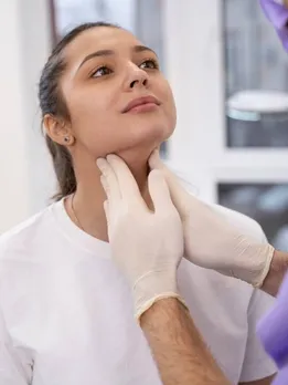 थायरॉइड से बचना चाहते हैं तो डाइट में शामिल करें ये 5 न्यूट्रिएंट्स