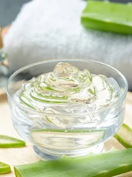 सोने से पहले एलोवेरा जेल लगाने के ये हैं जबरदस्त फायदे