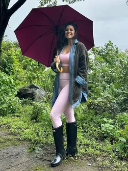 बारिश का लुत्फ उठाती नजर आईं निमृत कौर, फैंस ने कहा- एक लड़की भीगी-भागी सी...