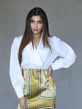 Bigg Boss OTT 2 के बाद और भी ज्यादा ग्लैमरस हुईं आकांक्षा पुरी, देखें फोटोज