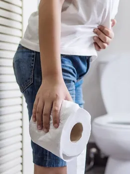 Piles की बीमारी होने पर भूलकर भी ना खाएं ये 5 चीज़ें