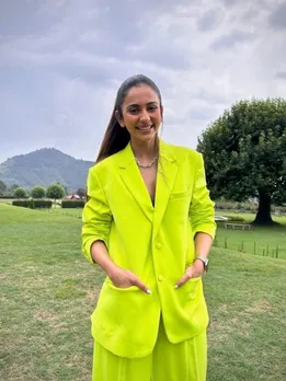 कश्मीर की वादियों में दिखा रकुल प्रीत सिंह बॉसी लुक
