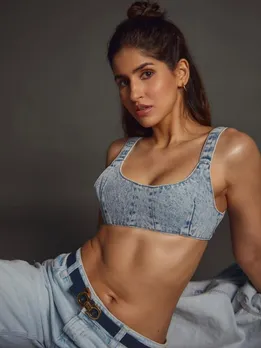 डेनिम आउटफिट में साक्षी मलिक, इन अदाओं पर आया फैंस का दिल