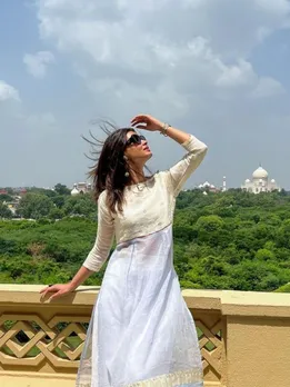 ताजमहल की ही तरह आकर्षक लगीं डायना पेंटी