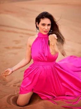 दुबई के रेगिस्तान में Neha Malik ने दिखाया अपना किलर लुक