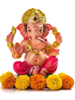 मंदिर से आशीर्वाद के रूप में मिले हुए फूलों का क्या करें?