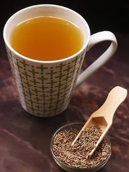गर्म पानी में बस 1 चम्मच जीरा मिलाकर पीने से दूर हो सकते हैं ये 6 रोग