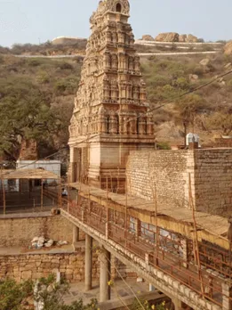 जानिए क्यों इस मंदिर में लगातार बढ़ रहा नंदी का आकार