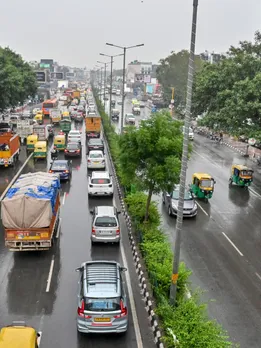 बारिश ने बढ़ाई सर्दी, तेज हवाएं गिराएंगी पारा, कैसा रहेगा मौसम?