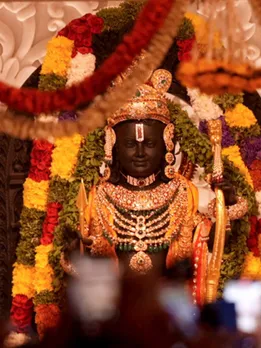 गुजरात के इस व्यापारी ने भेंट किया रामलला को मुकुट, करोड़ों में है कीमत