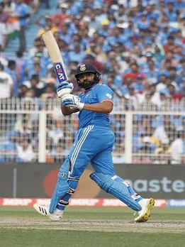 T20I में 40 से कम गेंद पर शतक लगाने वाले बल्लेबाज