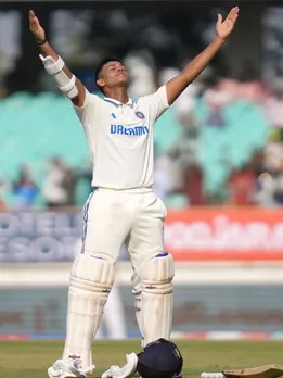 एक टेस्ट सीरीज में सबसे ज्यादा छक्के लगाने वाले बल्लेबाज