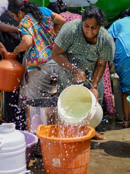 आपकी ये छोटी-छोटी आदतें रोक सकती हैं पानी की बर्बादी