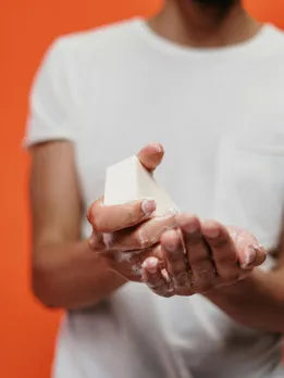 क्या आपको पता है? कब और कहां बना था सबसे पहले साबुन