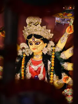 देवी महागौरी को लगाए इस चीज का भोग, इन मंत्रों के बिना अधूरी मानी जाती है पूजा