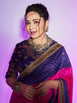नवरात्रि पर माधुरी दीक्षित के इन साड़ी लुक्स को करें ट्राई, दिखेंगी खूबसूरत