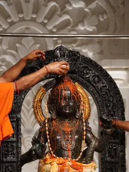 इतने तरह से किया जाता है राम लला का तिलक, हर का है महत्व