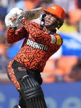 IPL के दूसरे ओवर में सबसे ज्यादा रन बनाने वाले बल्लेबाज