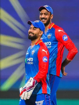 एक IPL सीजन में सबसे ज्यादा छक्के देने वाली टीमें